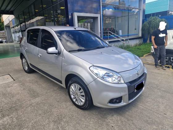 RENAULT SANDERO 1.6 PRIVILÉGE 16V FLEX 4P AUTOMÁTICO